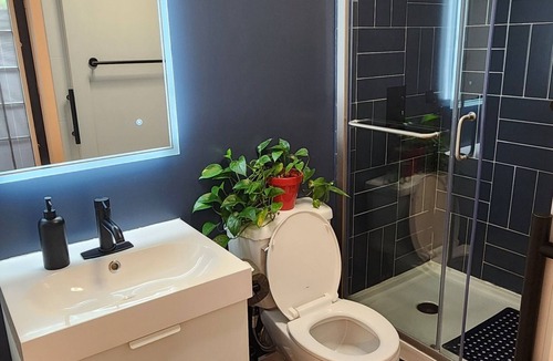 Rhinebeck Village Business District Apartment | Hibiscus Suite - Private Studio Apartment in Rhinebeck Village