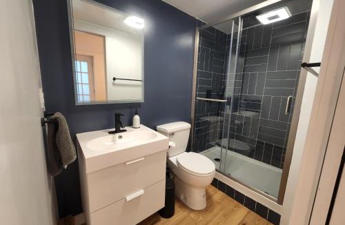 Rhinebeck Village Business District Apartment | Hibiscus Suite - Private Studio Apartment in Rhinebeck Village