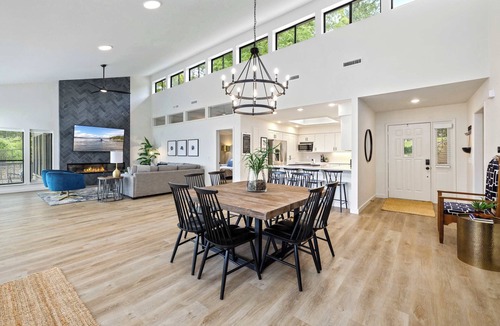 Lowell House | Hickory - Beaver Lake Waterfront