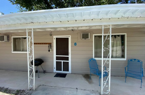 Pittsburg Cabin | Hickory Grove Hideaway - Cabin 8