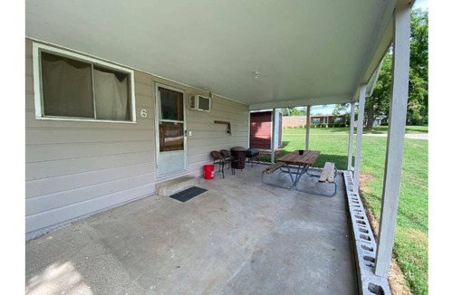 Pittsburg House | Hickory Grove Hideaway - Cabin 6