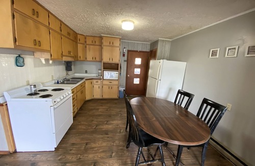 Pittsburg House | Hickory Grove Hideaway - Cabin 9