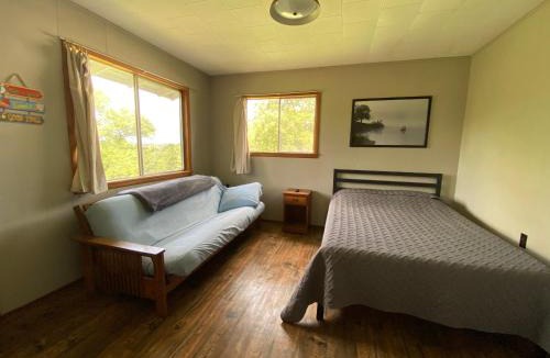 Pittsburg Hotel | Hickory Grove Hideaway