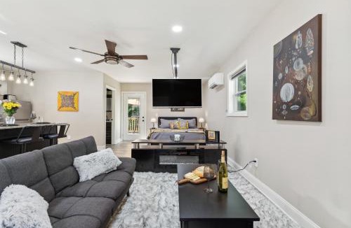 Hickory Apartment | Hickory Hideaway Pet-Friendly Haven with Fire Pit!