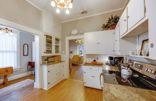 Texarkana House | 'Hickory Hill House' < 1 Mi to Downtown Texarkana!