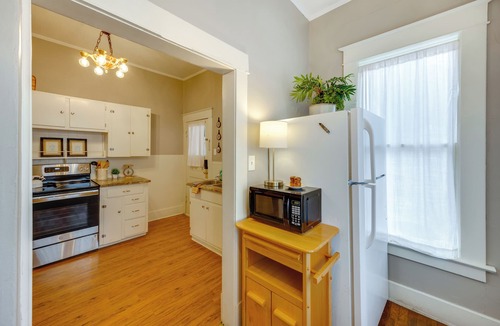 Texarkana House | 'Hickory Hill House' < 1 Mi to Downtown Texarkana!