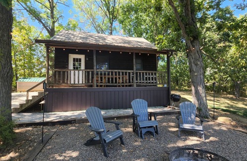 Davis County Cabin | Hickory Lake Getaway