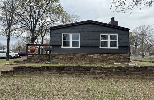 Eufaula Cabin | Hickory Sands Water View Cabin at Lake Eufaula.