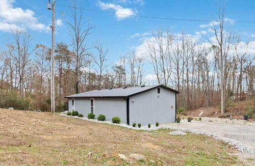 Nancy House | Hicks Hideaway