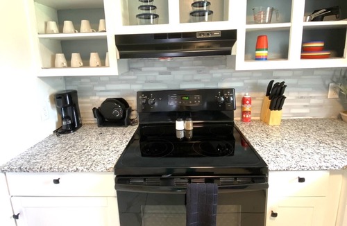 Albany House | Hidden 4BR Oasis