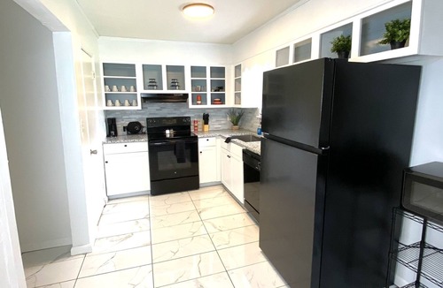 Albany House | Hidden 4BR Oasis