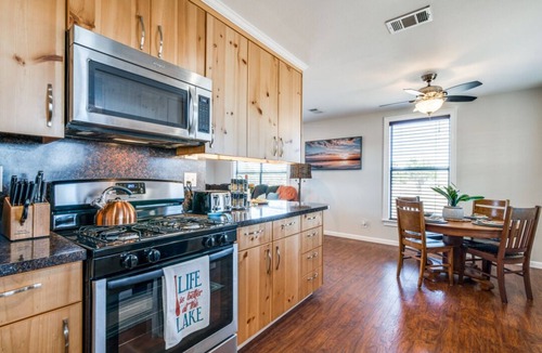 Westminster Cottage | Hidden 8 Acre Get Away+ Private Fishing Pond
