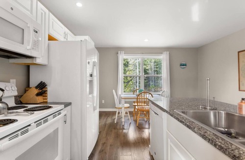 Bernard Apartment | Hidden Acadia #10B OHC