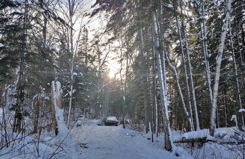 Mauricie Cabin | Hidden Gem, The Charming Riverside Off Grid Cabin