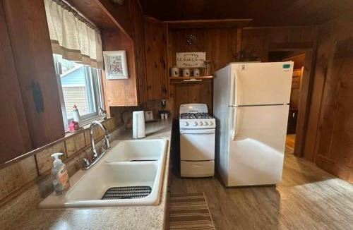 East Tawas House | Hidden Cabin Getaway
