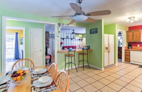 Girvan House | Hidden Charm- 3 bed-2 Bath, Pool & Game room