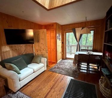 Aspers House | Hidden Countryside Gem with Fire Pit & Tranquil Setting in Aspers, Pennsylvania