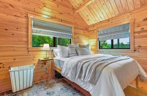 Shippenville House | Hidden Creek Hideaway, Hot Tub