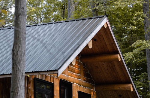 Rodney Cabin | Hidden Creekside Cabin