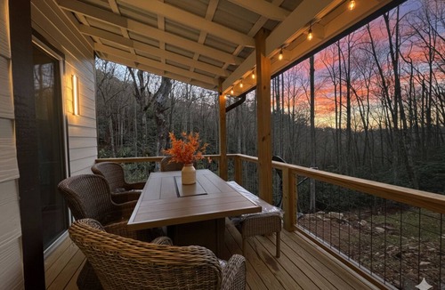 Mills River House | Hidden Crystal Mountain Creek Haven