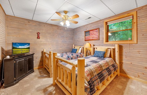 McCaysville Cabin | Hidden Falls - Fightingtown Creek