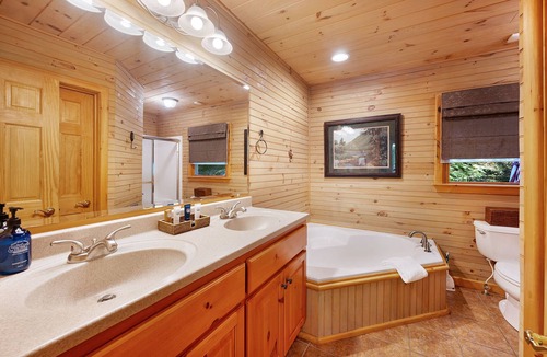 McCaysville Cabin | Hidden Falls - Fightingtown Creek