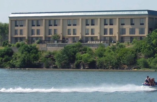 Marble Falls Hotel | Hidden Falls Inn