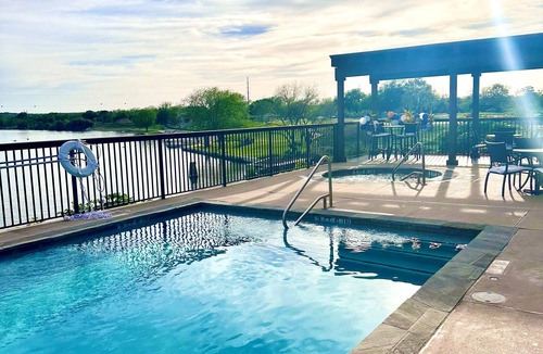 Marble Falls Hotel | Hidden Falls Inn