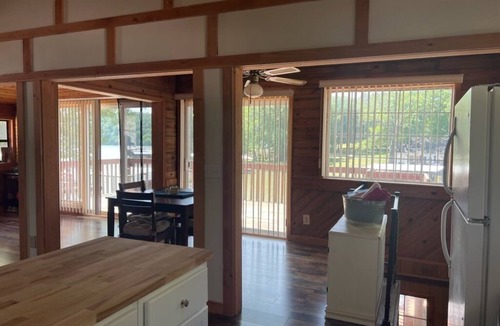 Lake of the Ozarks House | Hidden, family-sized lakefront gem in a quiet cove.