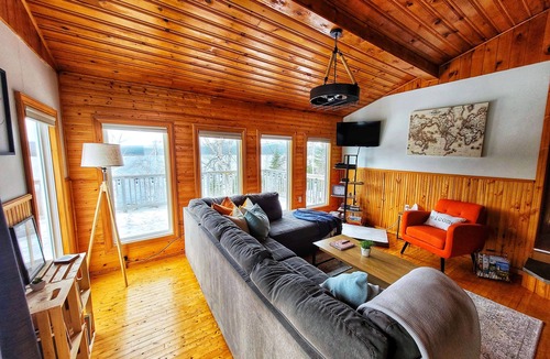 Corner Brook Cabin | Hidden Forest Lake House on George's Lake