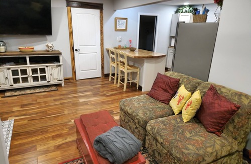 Lake Charles Cottage | Hidden gem, beautiful scenery, peaceful and private n