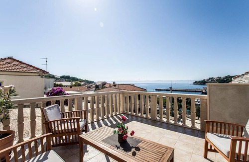 Sumartin Villa | Hidden Gem, Dalmatia, heated pool, near the beach