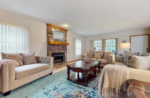 West Hyannisport House | Hidden Gem Hideaway