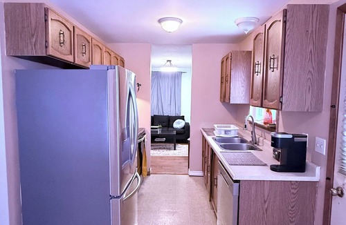 Belleville House | Hidden Gem in Belleville Huge Backyard!