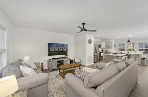Captain's Cove House | Hidden Gem in Captain's Cove!