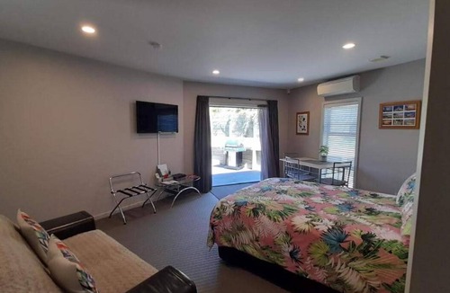 Napier Bed & Breakfast | Hidden Gem in Oaklands