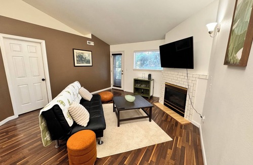 Holly Condo | Hidden Gem in peaceful Central Location!