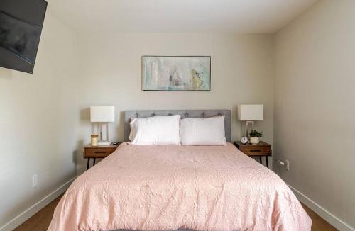 Bryn Mawr-Skyway House | Hidden Gem in Seattle