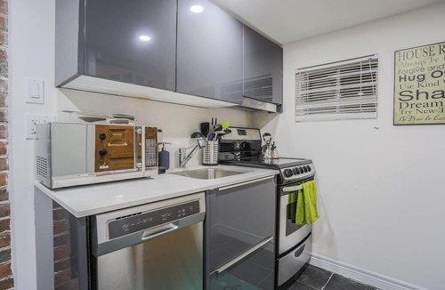 Bickford Park House | Hidden Gem In Sought-After Little Italy