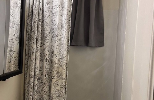 Albion Apartment | Hidden Gem: Lower Level 1BR Apartment #2