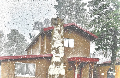 Ruidoso House | Hidden gem next to midtown! Book with us now! Hot tub, grill, private back yard.