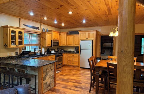 Arley Cabin | "Hidden Gem" On Smith Lake