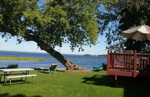 Canastota House | Hidden Gem - Oneida Lakefront Home - Relax and Enjoy the stunning lake views!