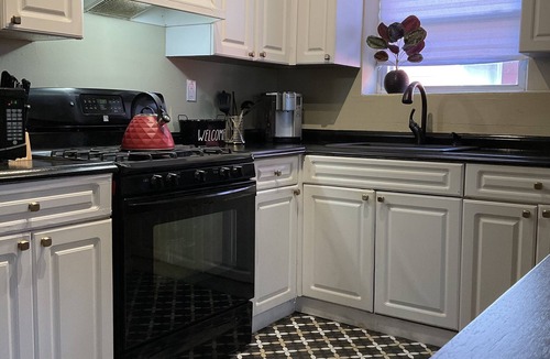 Queens Apartment | Hidden Gem