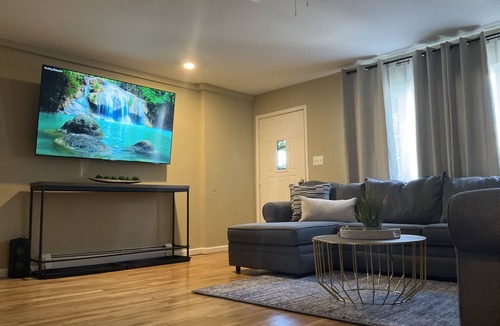 Queens Apartment | Hidden Gem