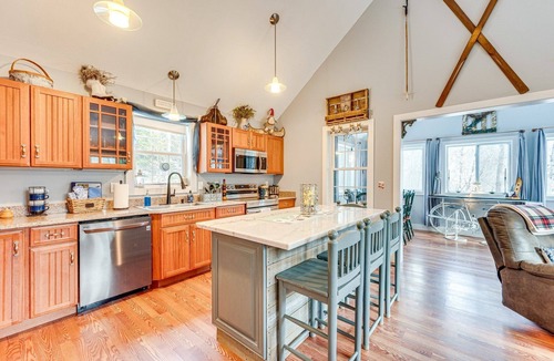 Campton House | Hidden Gem! Waterville Estates home with Views!nDog friendly!