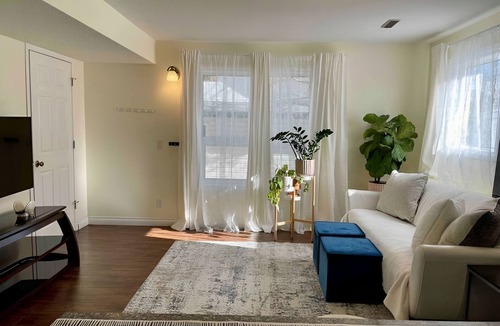 Hidden Valley House | Hidden Gem with Private and Peaceful Walk-out