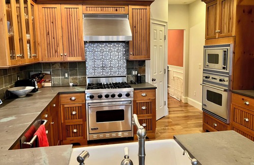 Manchester Center House | Hidden Gem with Sprawling Views in Manchester VT - Spacious 5 Bedroom House!