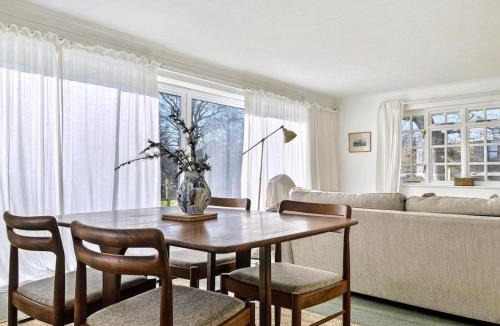 Piltdown House | Hidden Haven Cottage with Free Parking