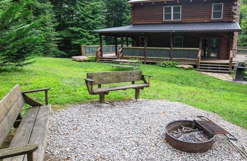 South Bloomingville Cabin | Hidden Heights - Hosted by The Chalets